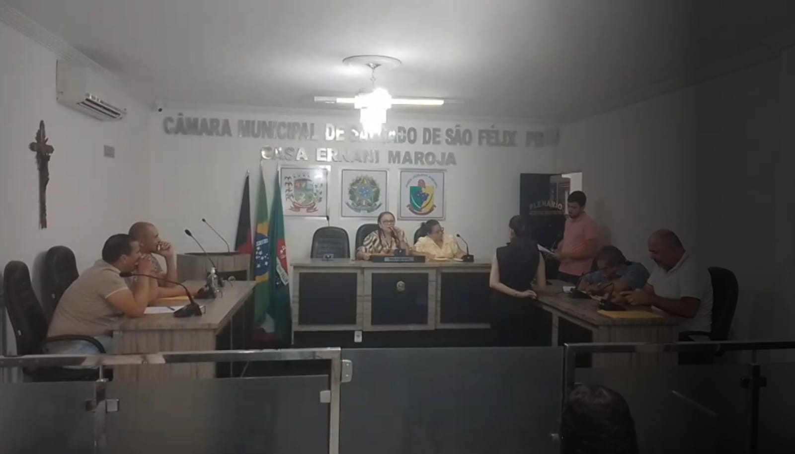 Leia mais sobre o artigo Criação do Prêmio “Professor Nota 10” é aprovada para reconhecer excelência na educação municipal