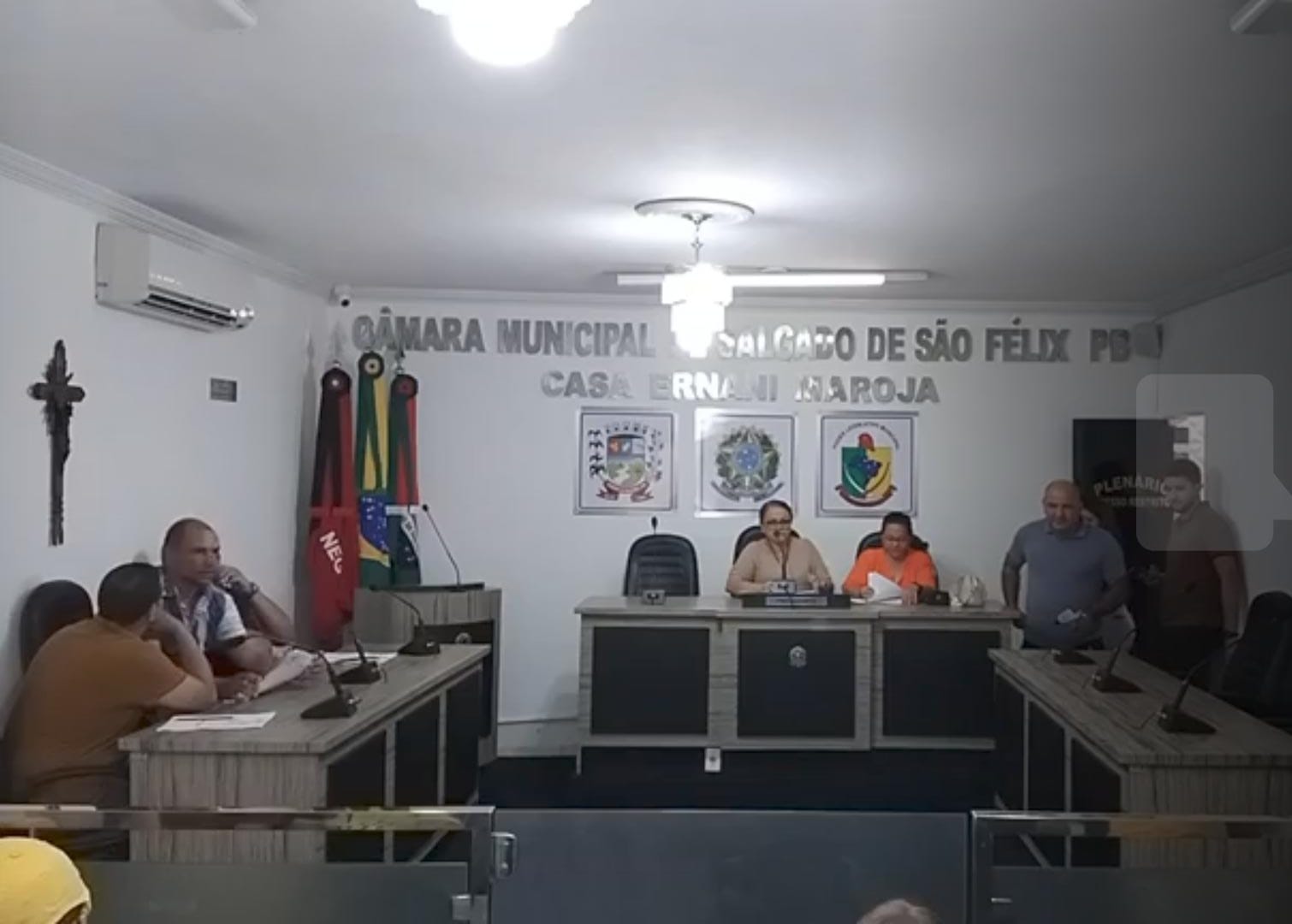 No momento, você está visualizando Câmara apresenta requerimento para pavimentação no distrito de Dois Riachos